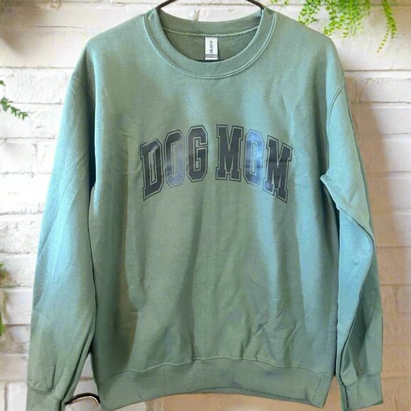 Sweatshirt - Dog Mom Black (Green) - Size Small - Picture 1 of 3